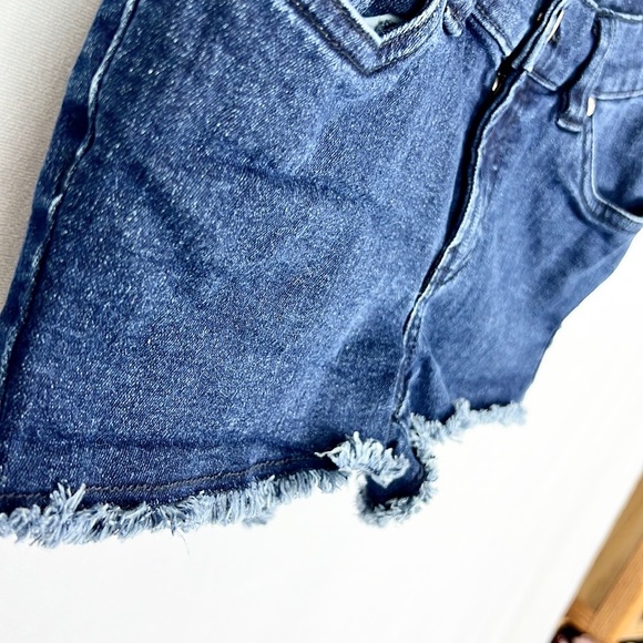 VENUS | 💙 Dark Blue Faded Stretchy Cutoff Raw Hem Short Denim Jean Shorts - Picture 4 of 5